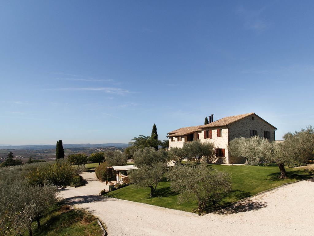 Agriturismo Le Colombe Assisi Bagian luar foto