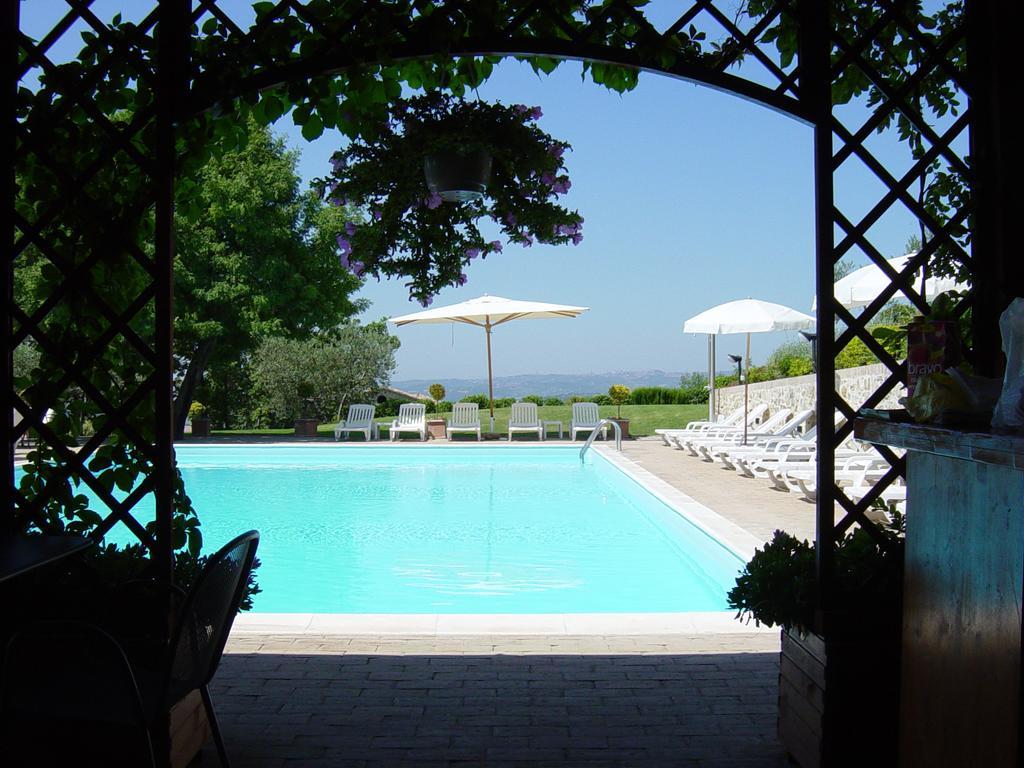 Agriturismo Le Colombe Assisi Bagian luar foto