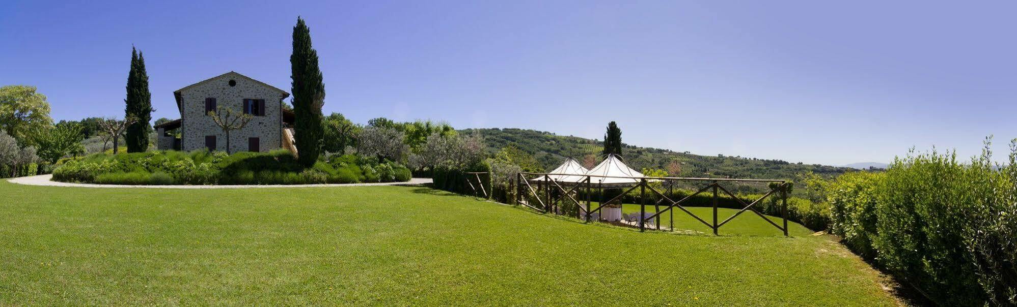 Agriturismo Le Colombe Assisi Bagian luar foto