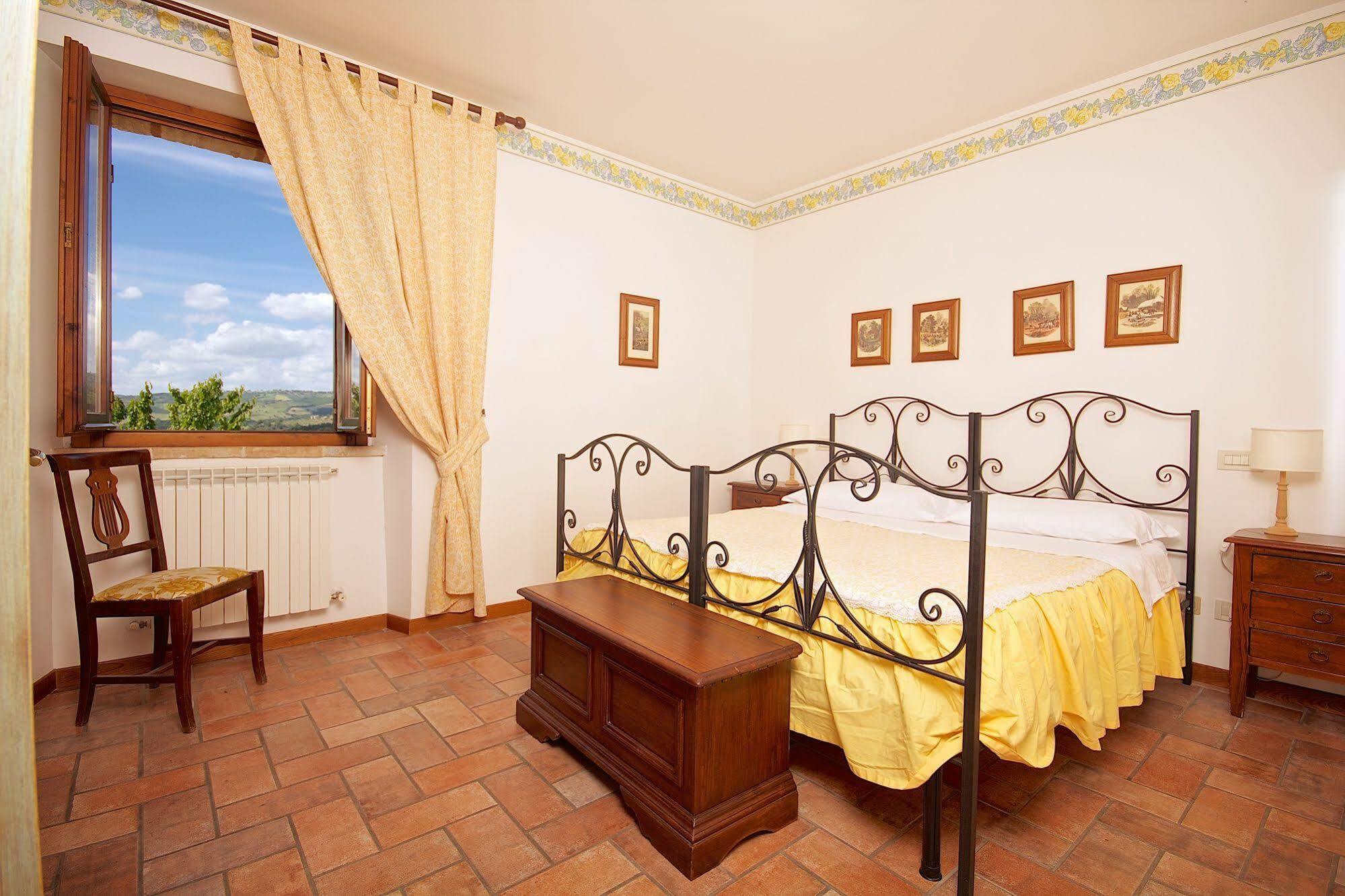 Agriturismo Le Colombe Assisi Bagian luar foto