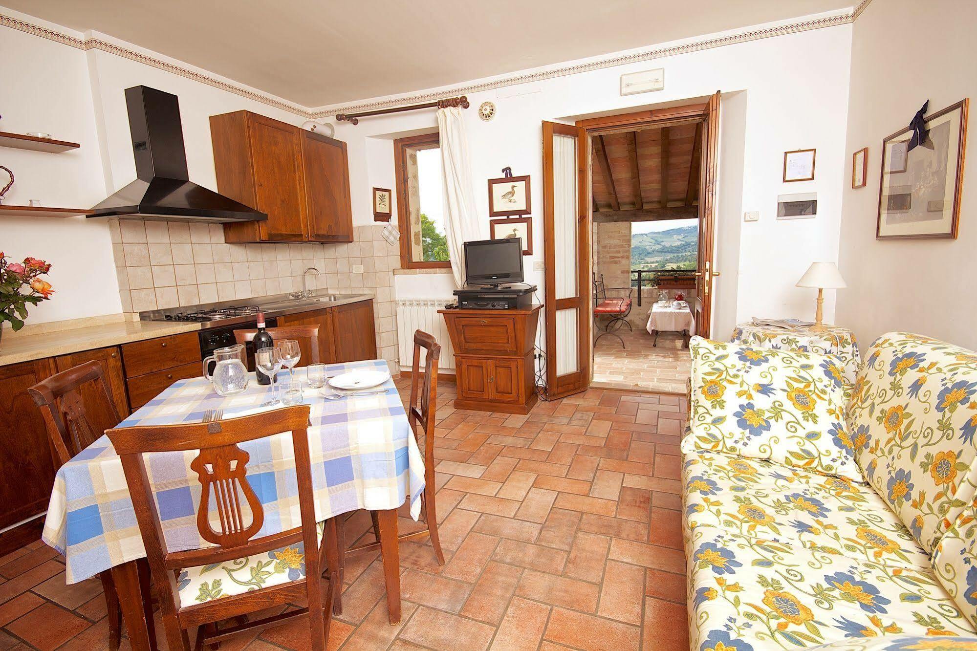 Agriturismo Le Colombe Assisi Bagian luar foto