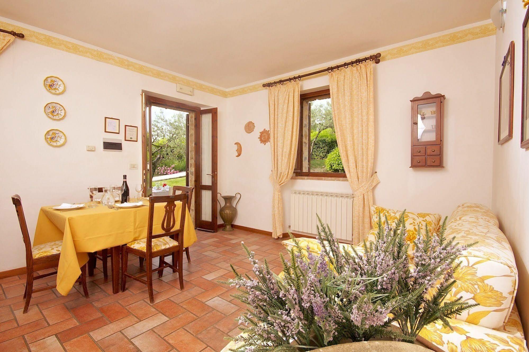 Agriturismo Le Colombe Assisi Bagian luar foto