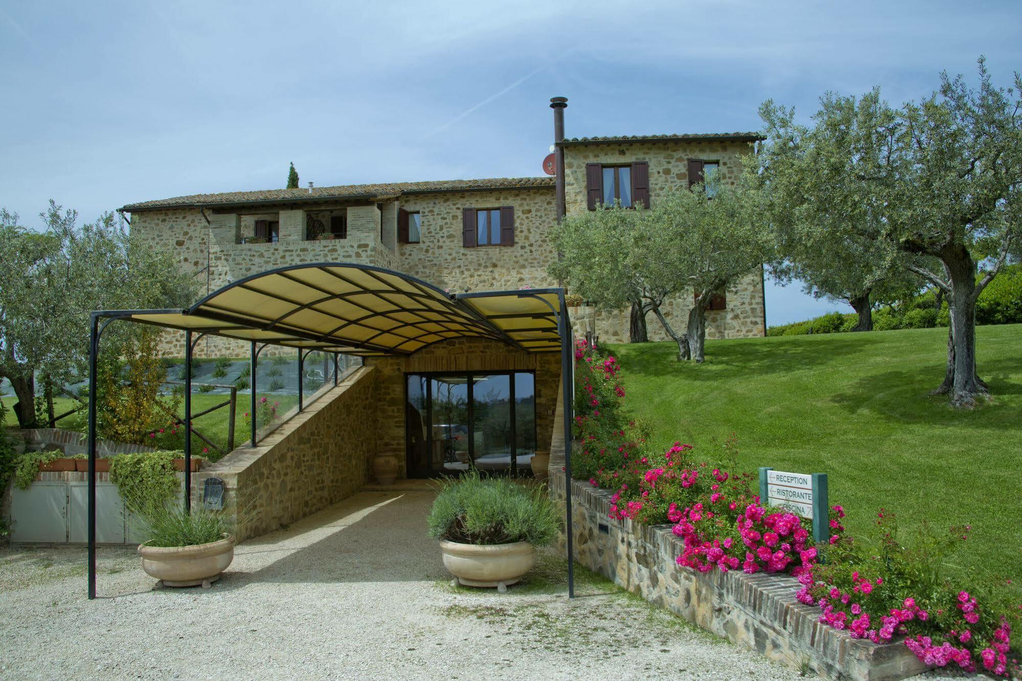 Agriturismo Le Colombe Assisi Bagian luar foto